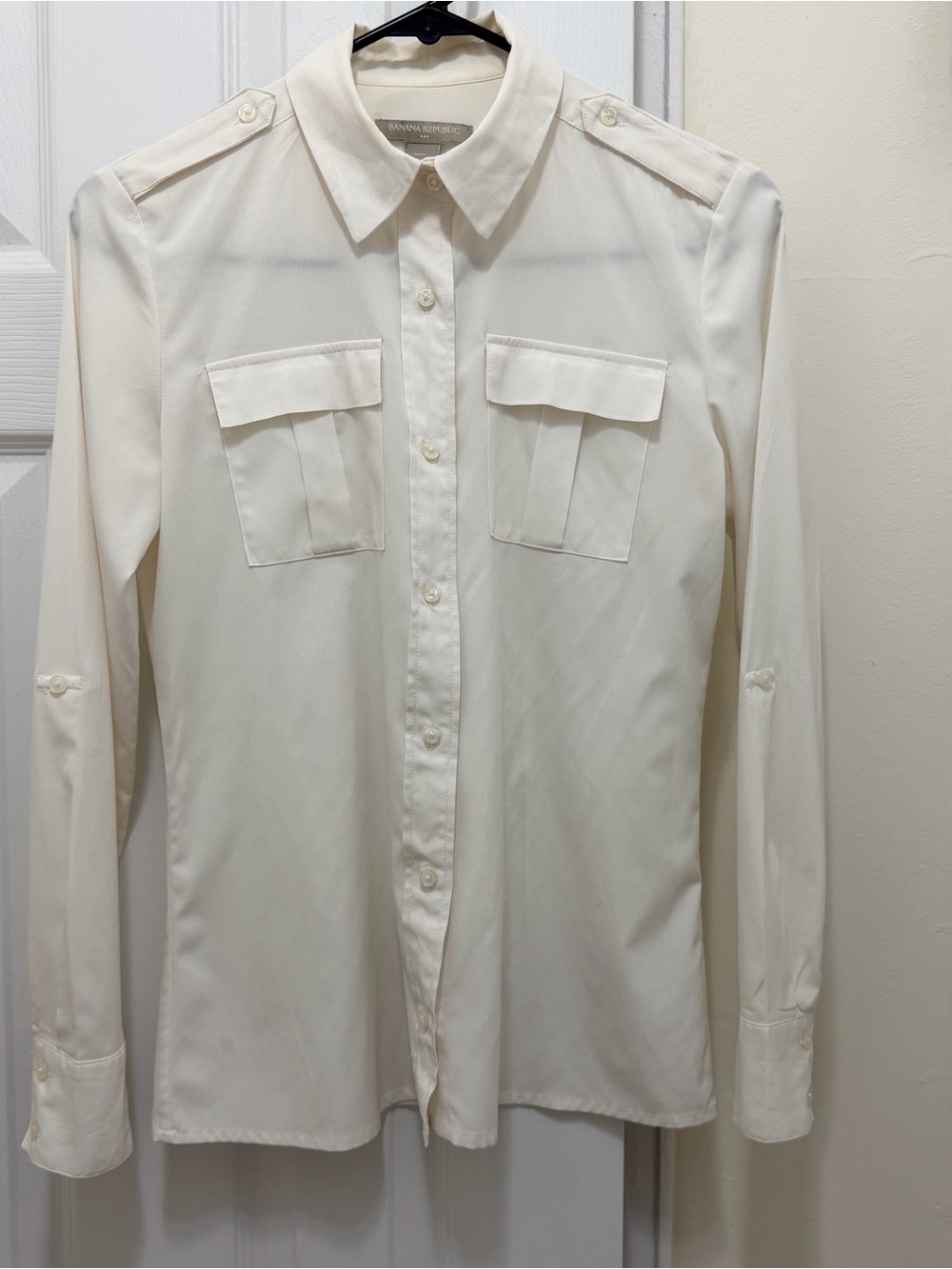 Banana Republic Button Up Top Blouse Roll Up Sleeves Front Pocket Shirt Ivory S